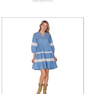 Linda Anderson Blue Denim V Neck Boho Cottagecore Lace Trim Dress‎ Womens Size S